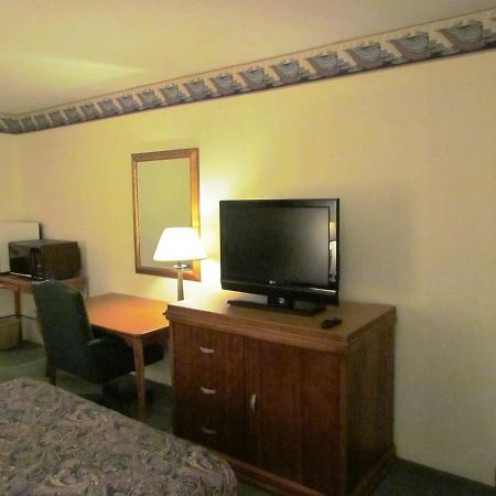 Travel Inn&Suites Frankfort Extérieur photo