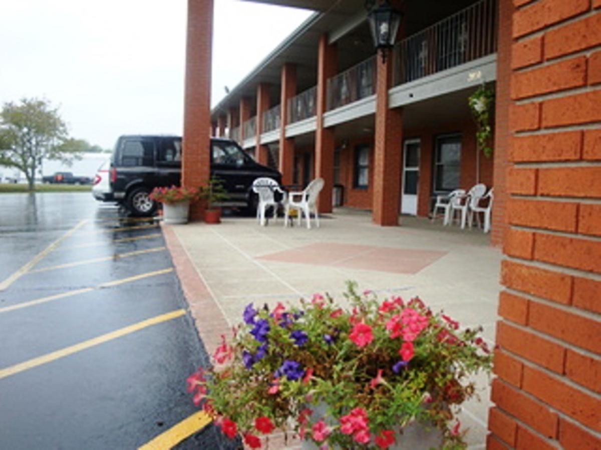 Travel Inn&Suites Frankfort Extérieur photo