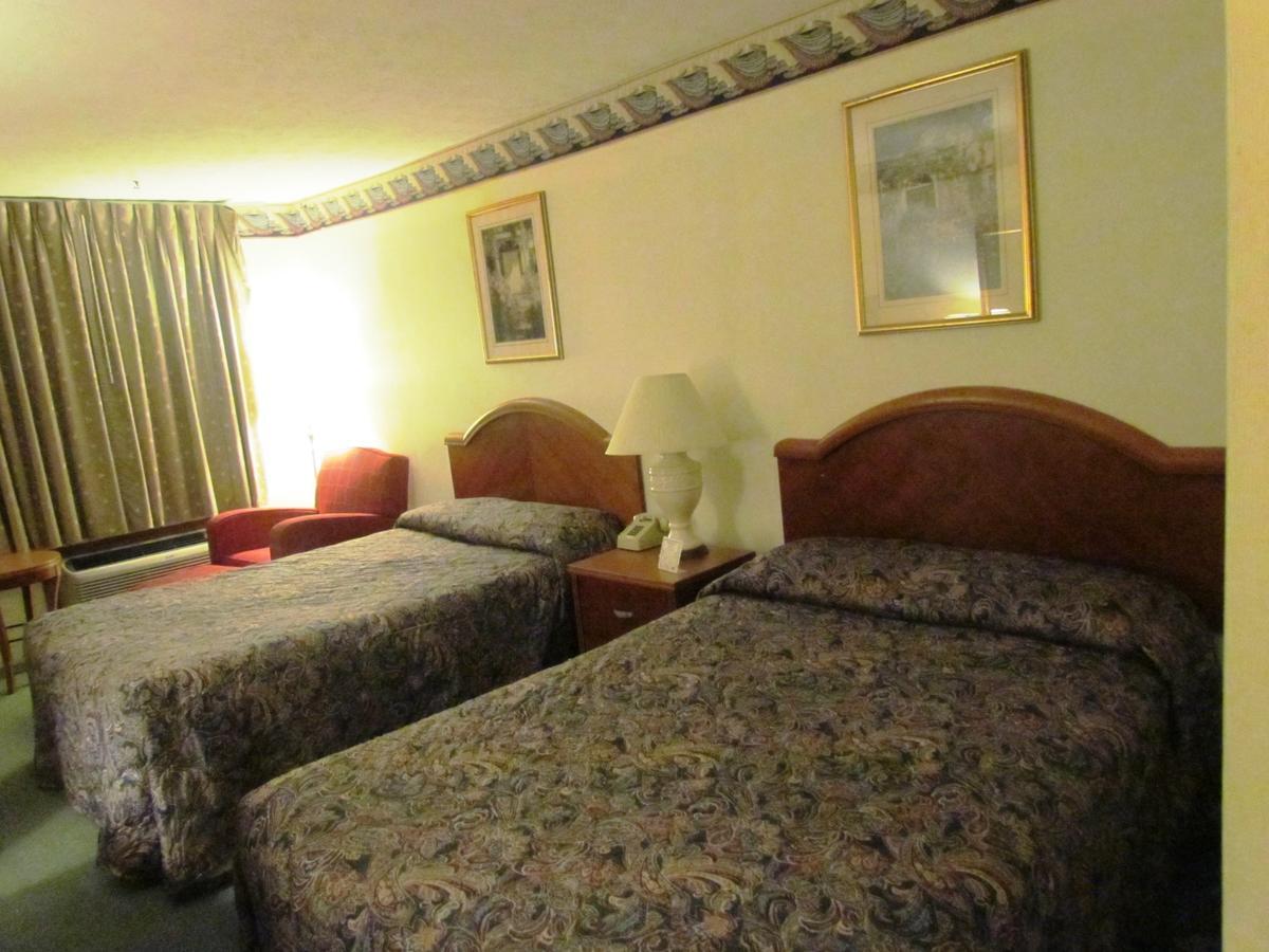 Travel Inn&Suites Frankfort Extérieur photo